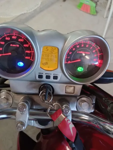 Vendo uma Twister tudo ok recibo digital pôr 8500