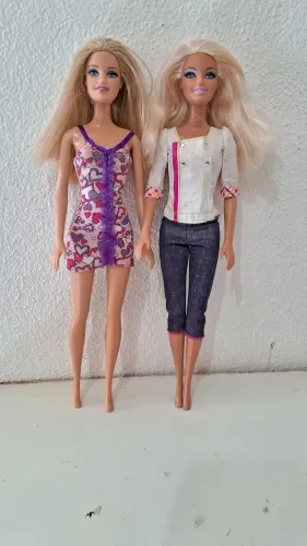 Duas Bonecas Barbie mattel