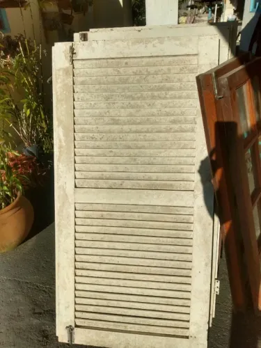 Veneziana de Janela em Madeira