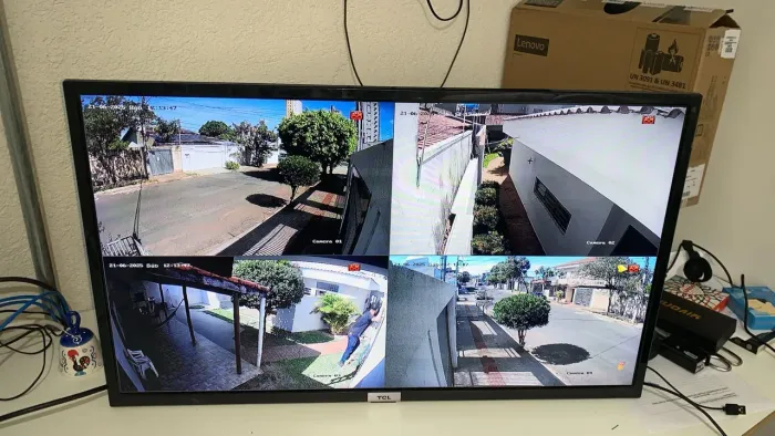 Kit DVR com 4 câmeras Full Collor 