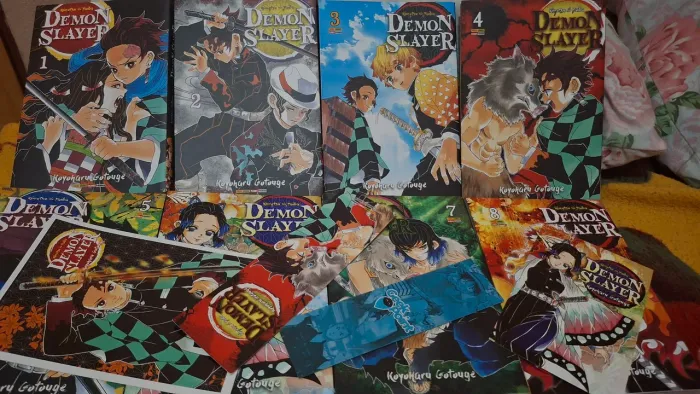 Mangá demon slayer 1 ao 8