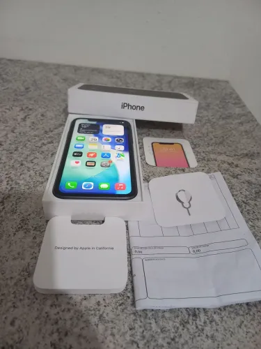 Iphone 11 64gb preto aceito trocas e volta em dinheiro 