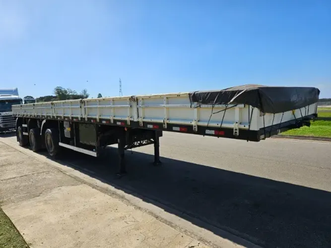 Carreta Carga Seca Librelato Vanderleia Ano 22 14mt chapa xadrez SEM PNEUS