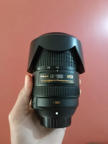 Lente Nikon 18 300 3.5 - 5.6 dx vr