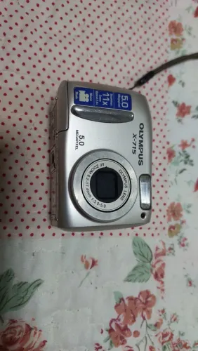 Câmera Digital Olympus X-715 5.0 Megapixels NÃO FUNCIONA PARA PEÇAS NÃO TROCO POR NADA 