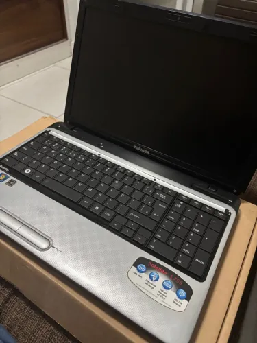 Notebook Toshiba Satellite L755