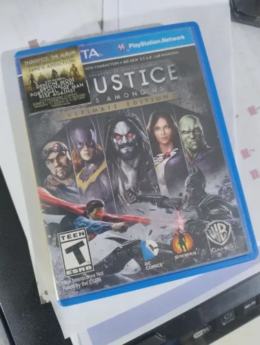 Injustice: Gods Among Us - Ultimate Edition (PS Vita)