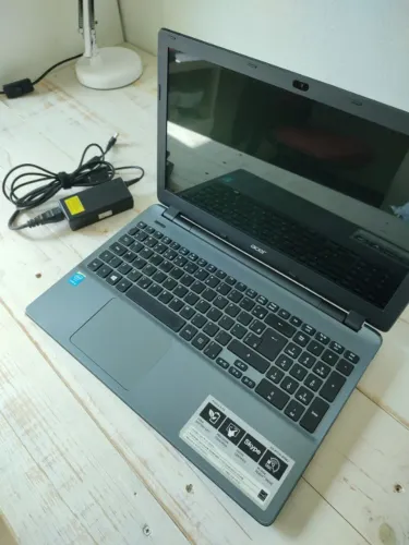 Notebook Acer Aspire E15  Core i5 8GB RAM 1TB HD / NVidia GForce 820M