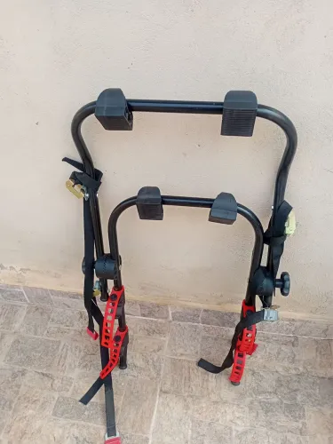 Suporte para bike aro 29 seminovo, para carro hatch.