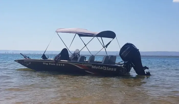 Barco Metalglass big fish 5514 com motor Mercury 60HP 4 tempos Revisado 160hs