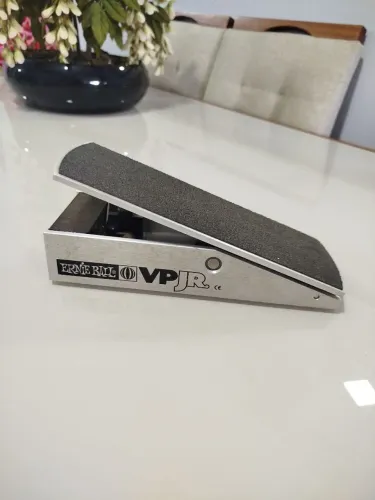Pedal de Volume Ernie Ball VPJR