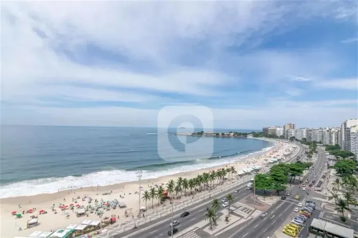 Cobertura 1 quarto, 30m² Avenida Atlântica
