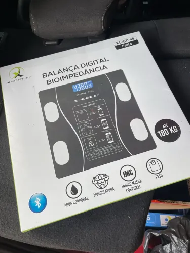 Balança digital com Bioimpedancia