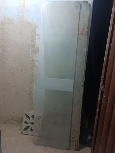 Duas laterais de vidro a venda 