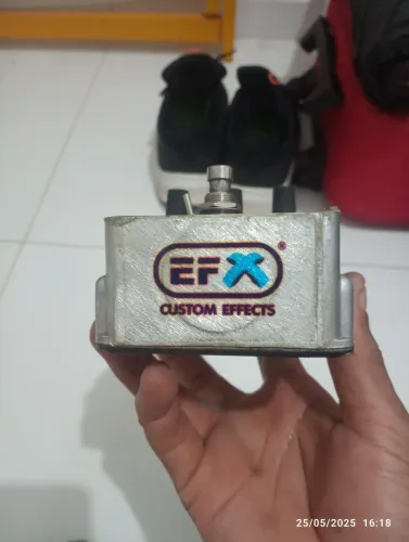 Pedal de Distorção Mad Dog