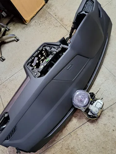 Kit airbag Vw Tiguan Rline Allspace 2018 ao 2022, liso sem detalhes de uso.