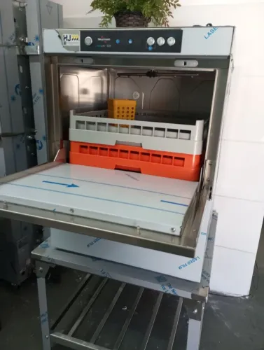 NZ. Lavadora de louça Skymsen