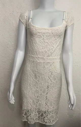 Vestido com Renda Kaele Tamanho 40 Branco Ótimo Estado