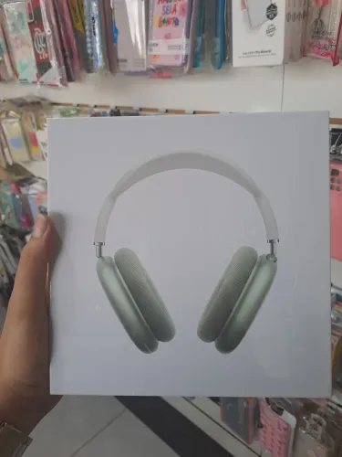 Vende Se Fone Bluetooth AirPods Max.