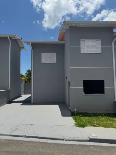 Casa em Condômino Fechado de São Roque!