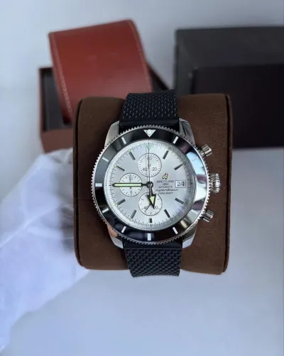 Relógio Breitling SuperOcean