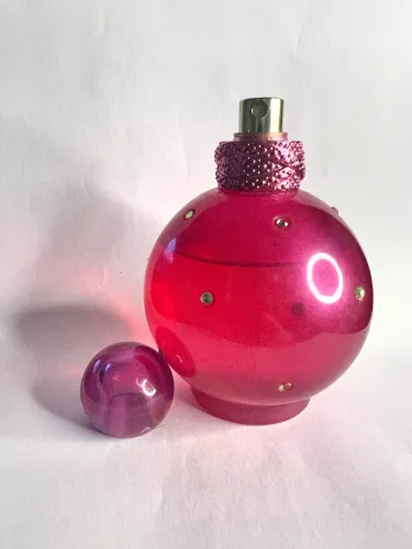 Perfume Fantasy Britney Spears 100ml usado envio na caixa