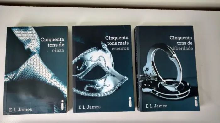 Kit Livros - Trilogia Cinquenta Tons De Cinza