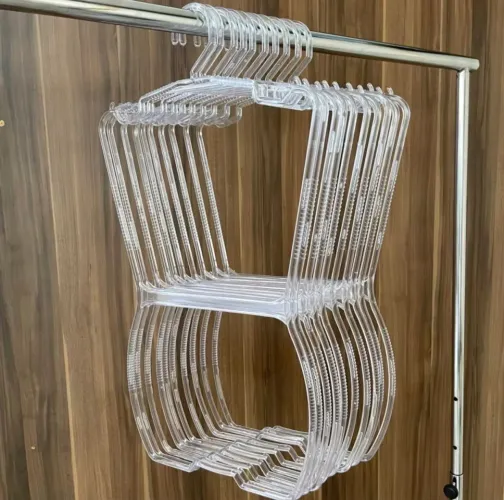 Cabide silhueta infantil acrílico cristal 