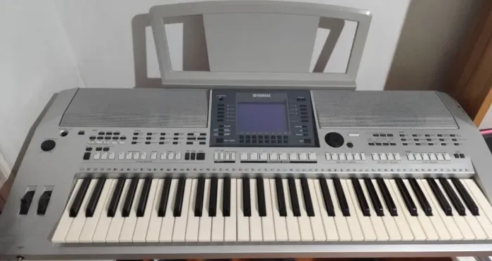 Teclado Arranjador Yamaha PSR S700