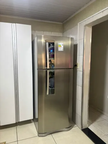 Geladeira Eletrolux Frost Free inox