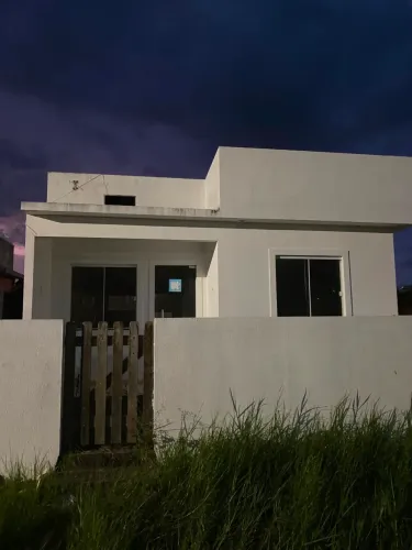 Alugo casa em Unamar Cond Bougainville 2
