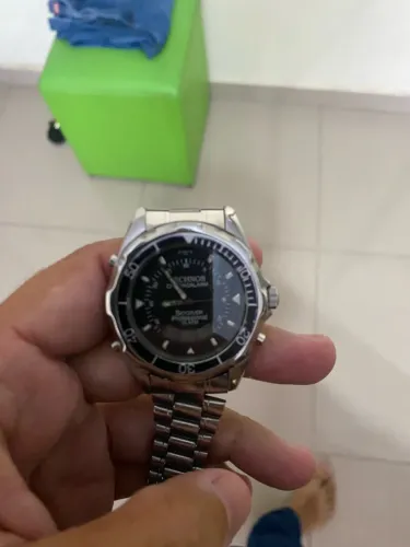 Relógio techno