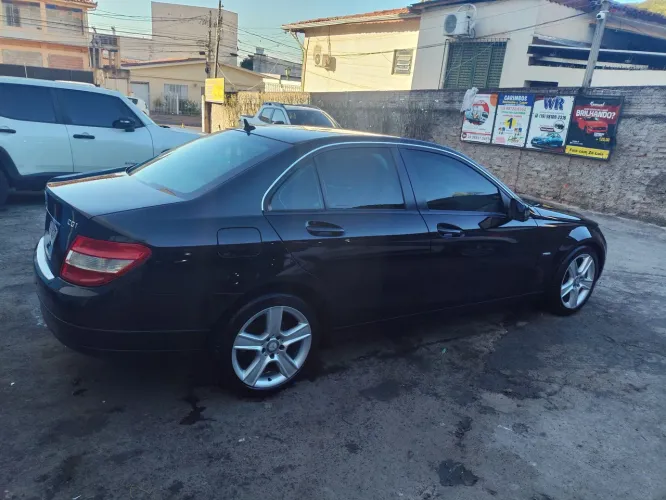 Mercedes-Benz C-180 CGI Classic 1.8 16V 156cv Aut. 2011