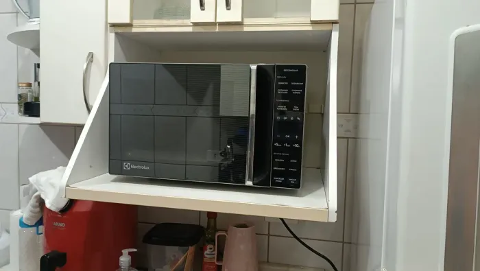 Micro-ondas Mesa Electrolux 23L Prata 220V