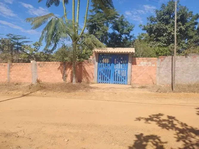 TERRENO +CASA TABOQUINHA 250m²