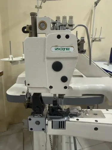 Máquina de braço 3 agulha com catraca completa