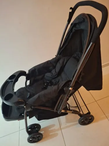 Carrinho de bebe alça reversível COSCO