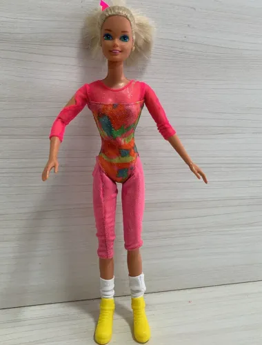 Barbie ginasta anos 90