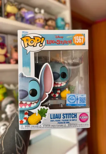 Funko Pop! Disney Lilo & Stitch Luau Stitch 1567 Exclusivo Flocked