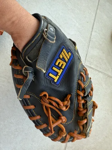 Luva de beisebol