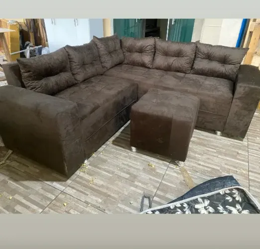 SOFÁ . Marrom marrom