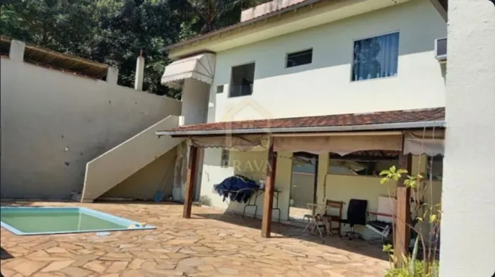 Casa Duplex com Piscina a Venda no Vale da Colina - Volta Redonda