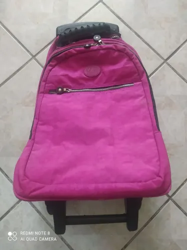 Mochila de rodinhas pequena