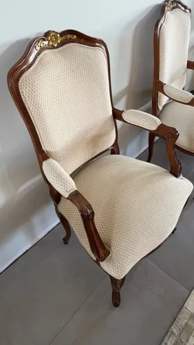 Lote fechado com 15 cadeiras estilo Luís XV impecáveis