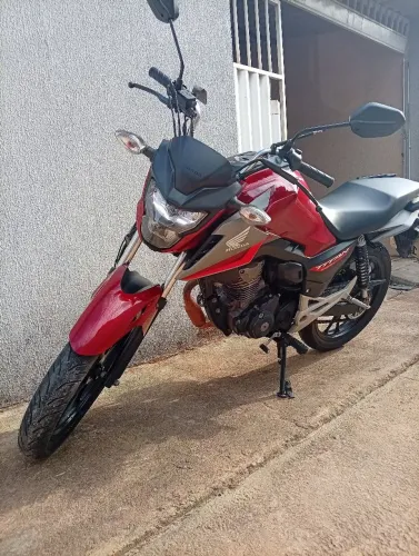 Ágil Titan 160 2025