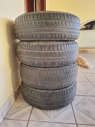 4 Pneus Pirelli 185/60 R15 Usados - Em Bom Estado