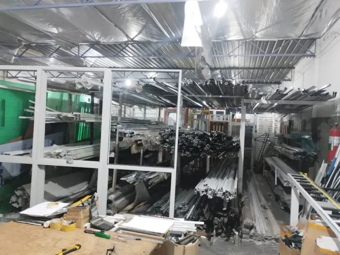 Fabrica de Esquadrias de Alumínios e Vidro Temperado a Venda em São Caetano do Sul.