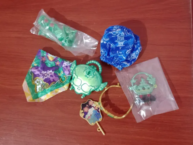 Lote acessórios Jinafire Oasis - Monster High