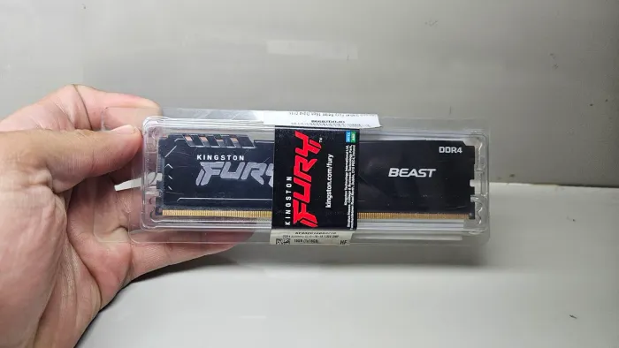(Nova) Memoria RAM Kingston FURY Beast 16GB DDR4 3200MHz CL16 Preto - Original