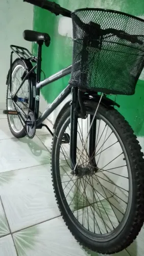 Vendo uma Bicicleta Poty Aro 26 no Rolamento 